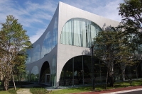tama_art_university_library